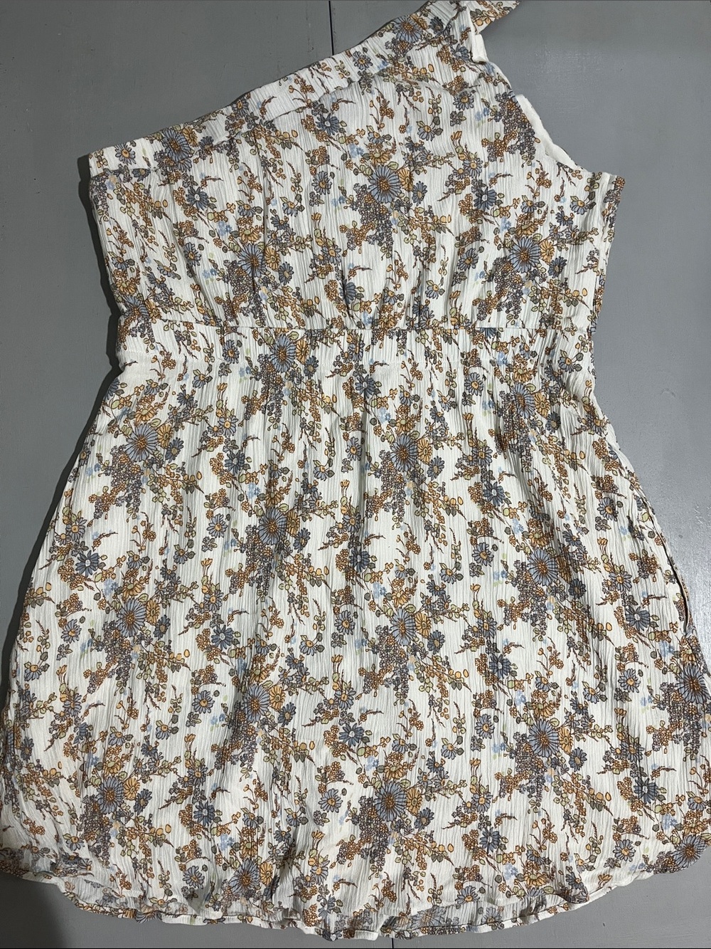 Abercrombie & Fitch Floral Midi Skirt in White, Mustard, and Dusty Blue - Picture 10 of 16